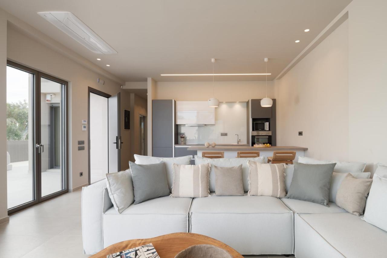 Athina Luxury Villa, With Pool & Walk To The Beach, By Thinkvilla La Canea Exterior foto