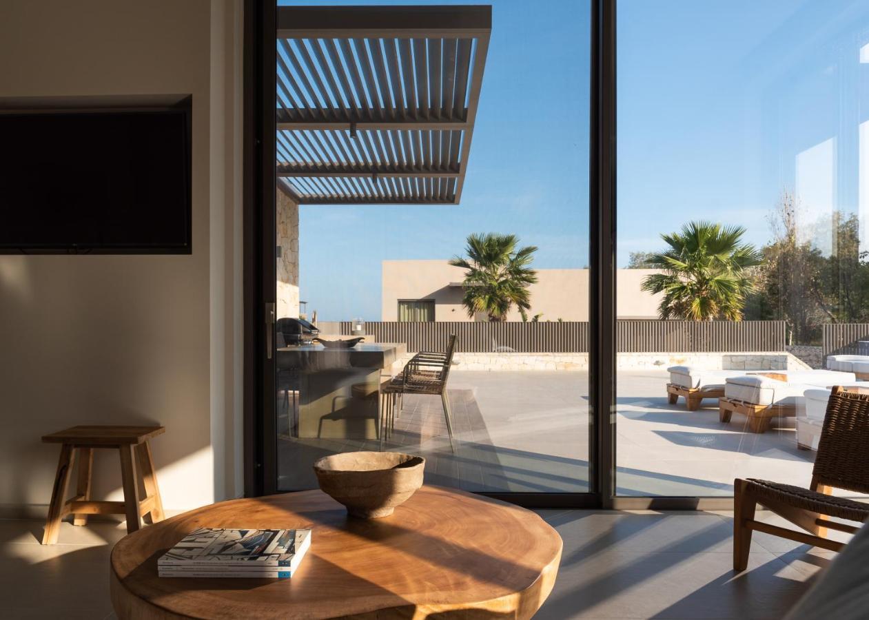 Athina Luxury Villa, With Pool & Walk To The Beach, By Thinkvilla La Canea Exterior foto