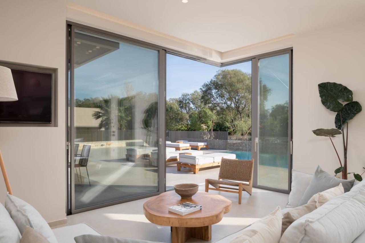 Athina Luxury Villa, With Pool & Walk To The Beach, By Thinkvilla La Canea Exterior foto